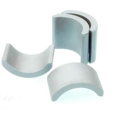 kwaliteit  SrO 6Fe2O3 Ferrite Arc Magnet Electric For 750 550 Electric Tool fabriek