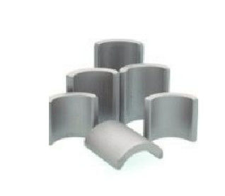 Permanente magneet van ferriet met een hoge coerciviteit voor industrieel gebruik